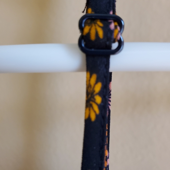 Like New LOFT Tank, Blue, Daisies,Slight Ruffle Edges, XXLP, Worn Twice! - Picture 5 of 8